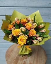 Букет цветов из:  Альстромерии и Розы в Горном Забайкальского края