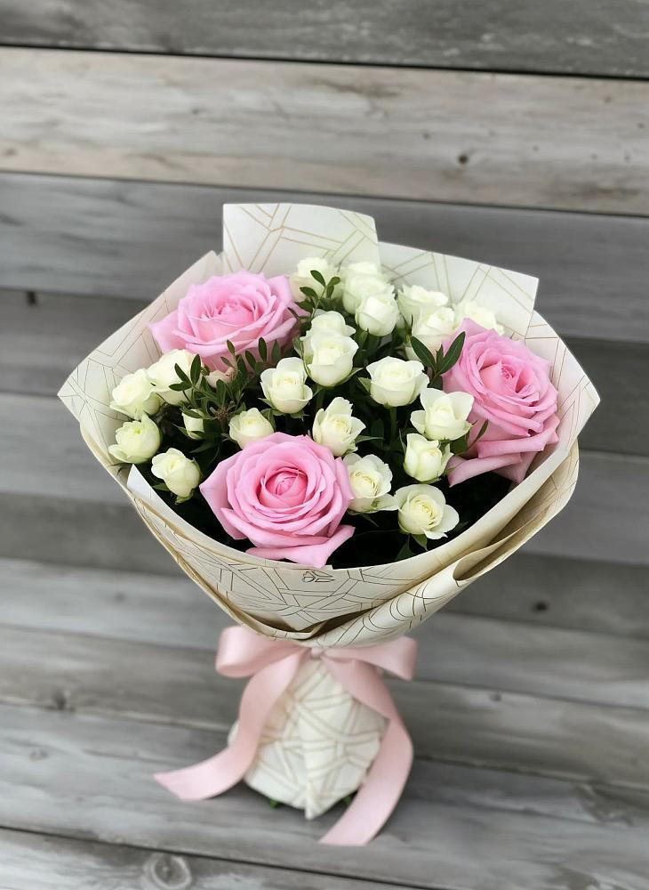 Букет цветов из: Розы в Горном Забайкальского края