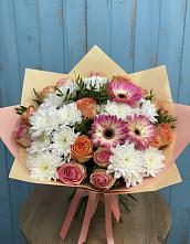 Букет цветов из:  Розы, Герберы и Хризантемы в Горном Забайкальского края