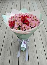 Букет цветов из:  Альстромерии в Горном Забайкальского края