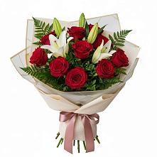 Букет цветов из:  Лилии и Розы в Горном Забайкальского края