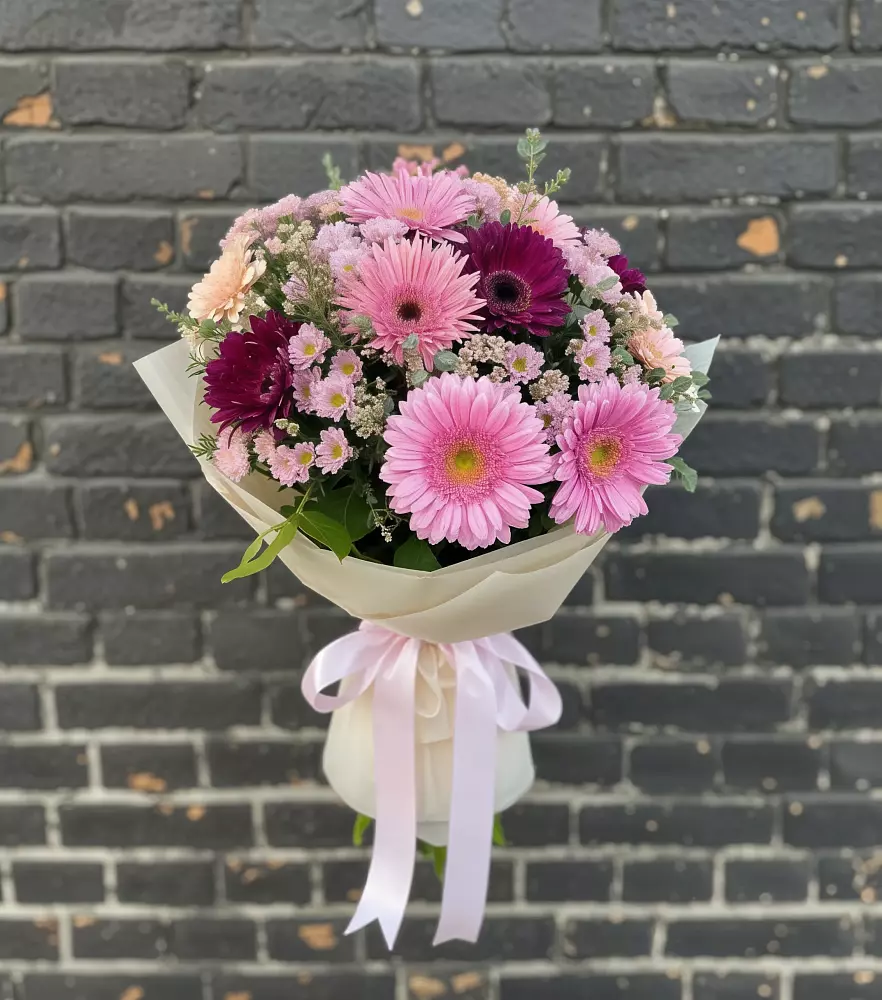 Букет цветов из: Герберы и Хризантемы в Горном Забайкальского края