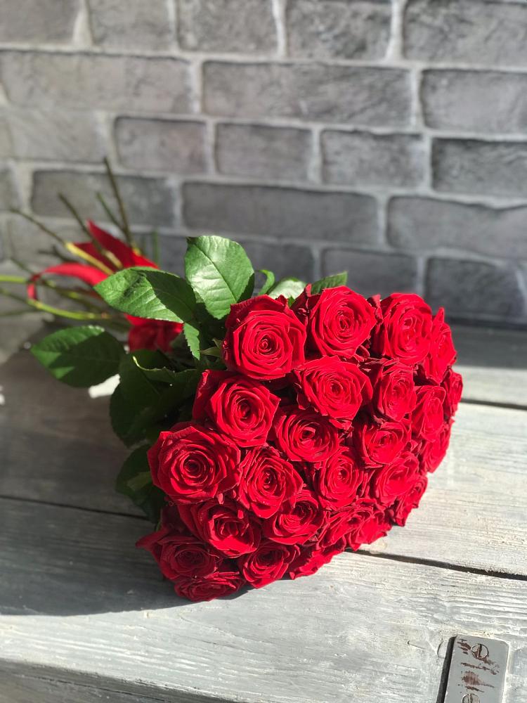 Букет Красные розы Фридом в Горном Забайкальского края