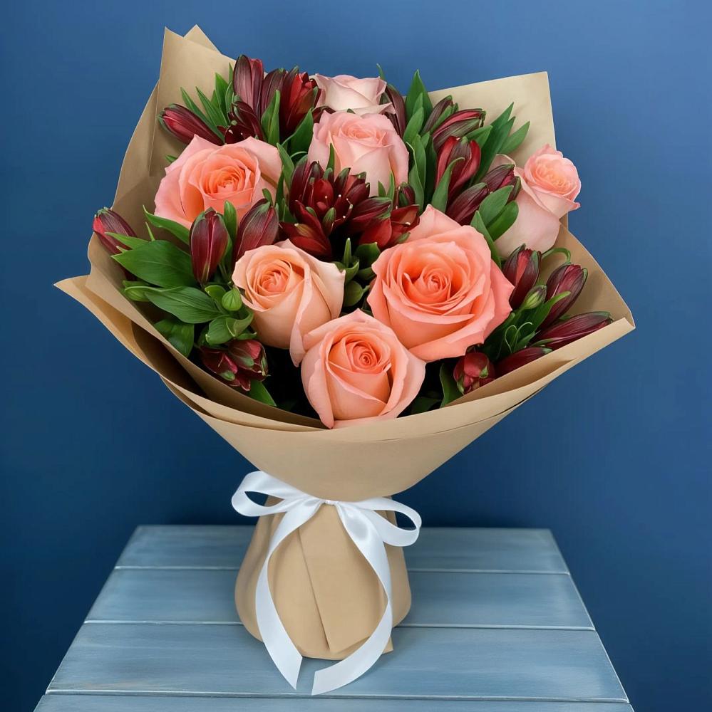 Букет цветов из: Розы и Альстромерии в Горном Забайкальского края