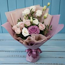 Букет цветов из:  Розы и Лизиантусы в Горном Забайкальского края
