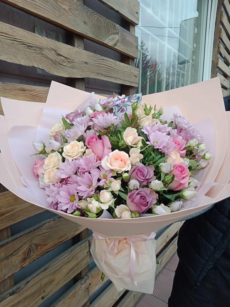 Букет цветов из: Розы и Хризантемы в Горном Забайкальского края