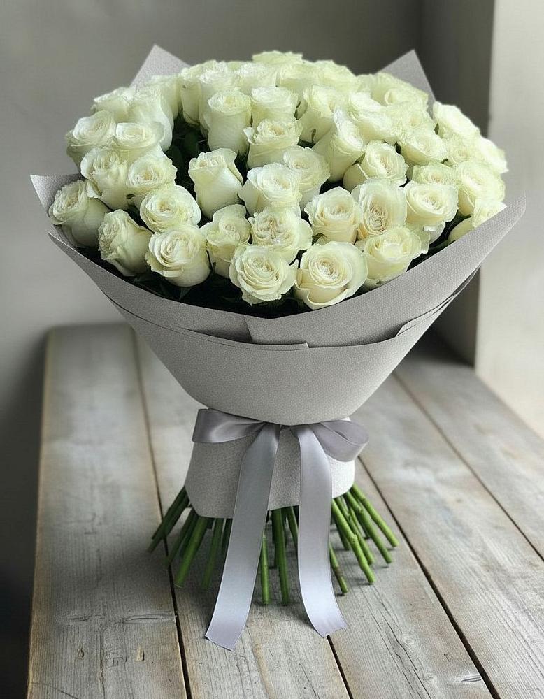 Букет 35 Белых роз в Горном Забайкальского края