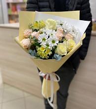 Букет цветов из:  Альстромерии, Розы и Хризантемы в Горном Забайкальского края