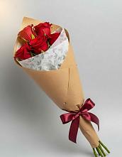 Букет цветов из:  Розы в Горном Забайкальского края