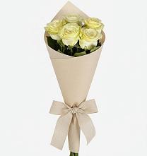Букет цветов из:  Розы в Горном Забайкальского края