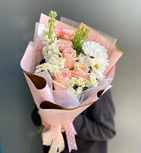 Букет цветов из:  Хризантемы и Розы в Горном Забайкальского края