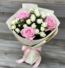 Букет цветов из:  Розы в Горном Забайкальского края
