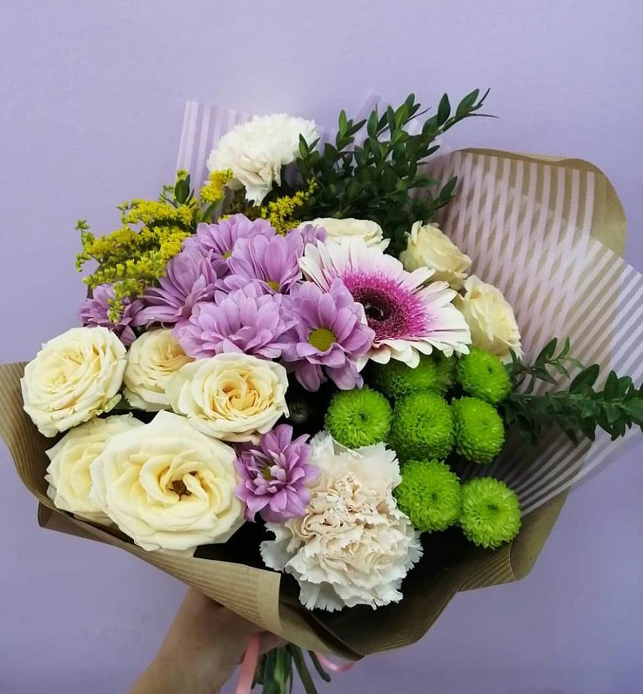 Букет цветов из: Хризантемы, Розы, Гвоздики и Герберы в Горном Забайкальского края