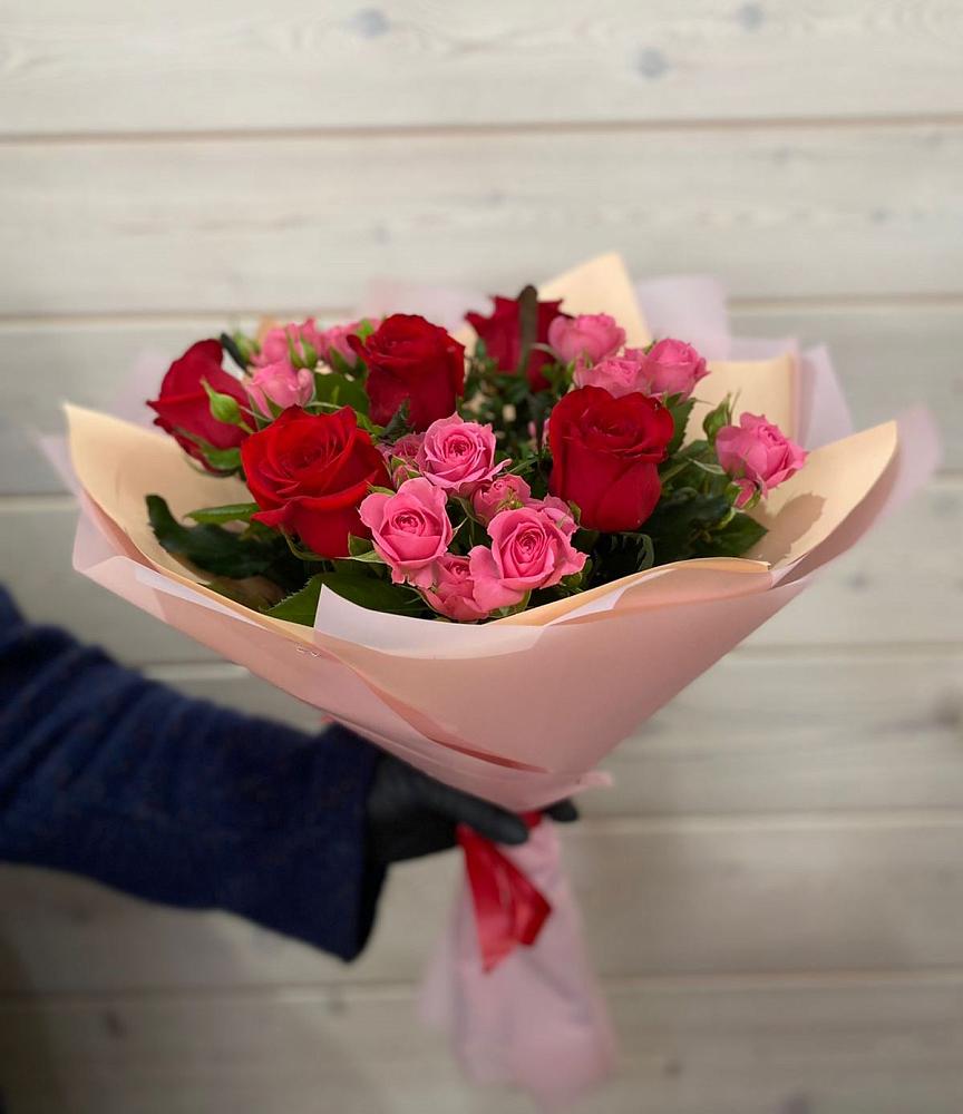Букет цветов из: Розы в Горном Забайкальского края