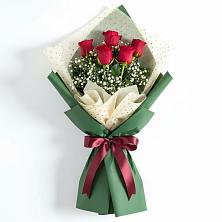 Букет цветов из:  Розы в Горном Забайкальского края