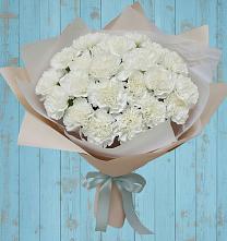 Букет цветов из:  Гвоздики в Горном Забайкальского края