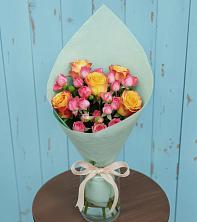 Букет цветов из:  Розы в Горном Забайкальского края
