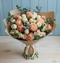 Букет цветов из:  Альстромерии и Розы в Горном Забайкальского края