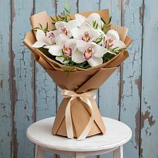 Букет цветов из:  Орхидеи и Розы в Горном Забайкальского края