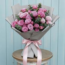 Букет цветов из:  Розы в Горном Забайкальского края